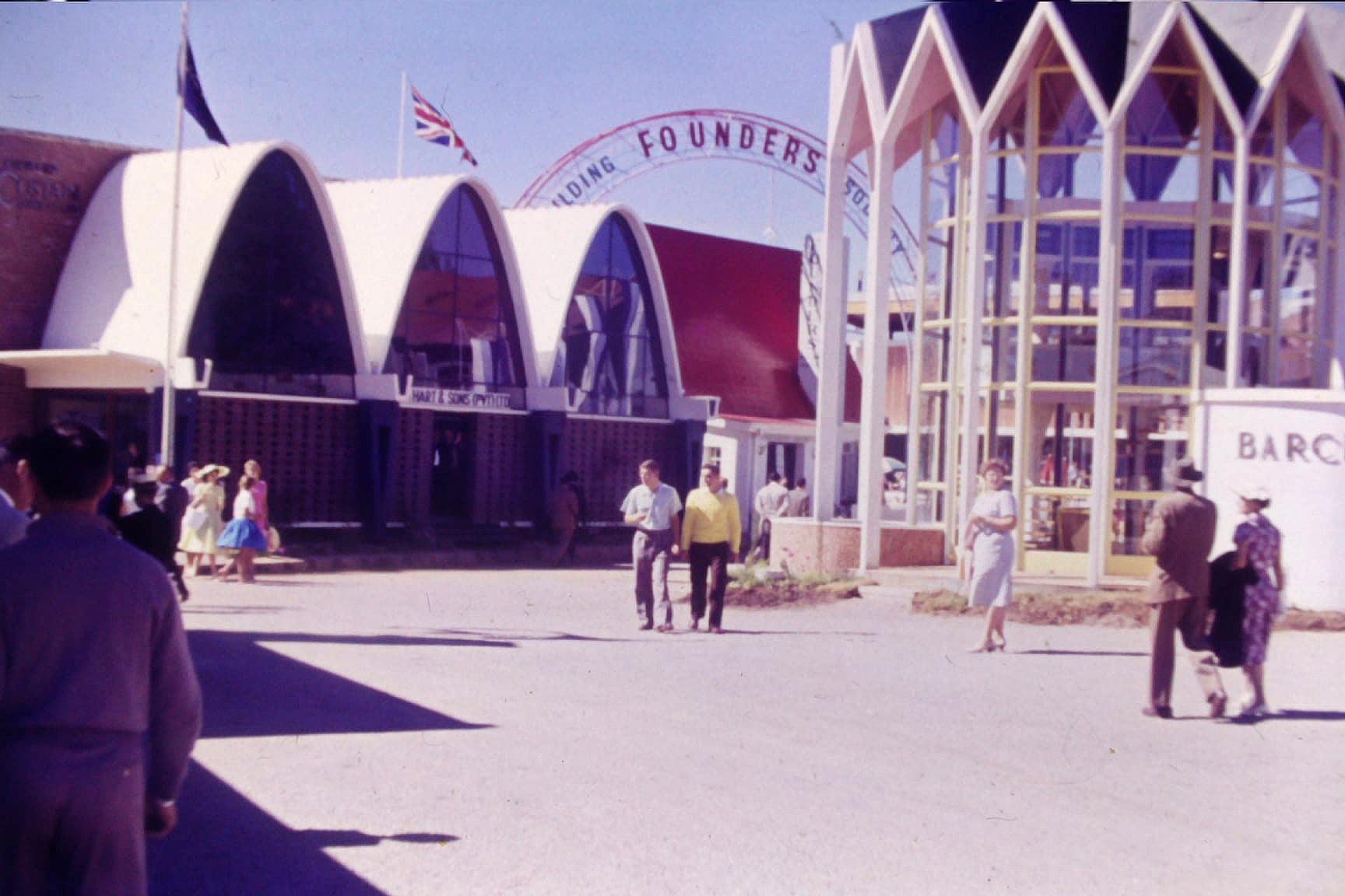tf_1960_founders_arch