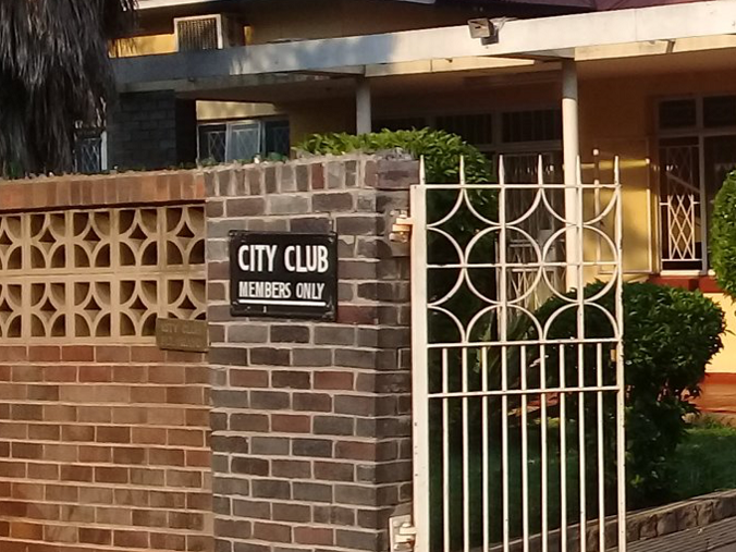 cl_soc_city_club_gate