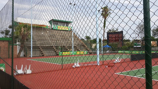 cl_bac_tennis_grandstand