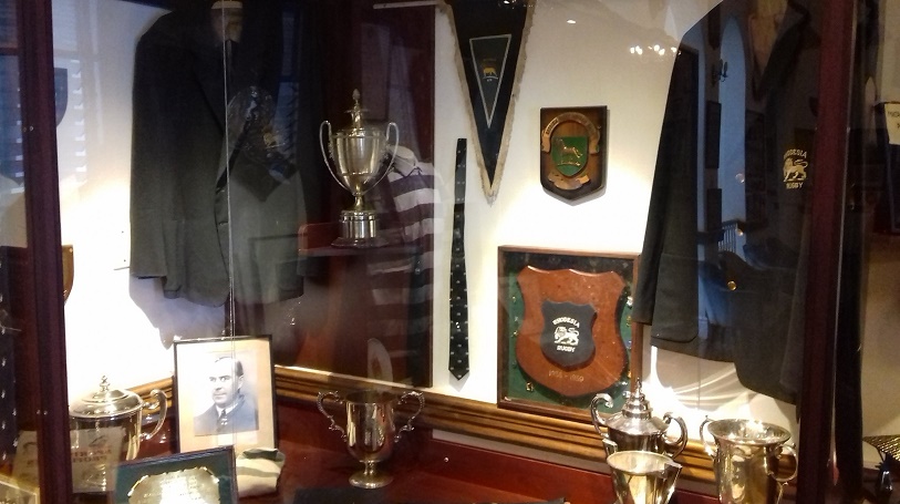 cl_hart_rugby_museum_shield_4304