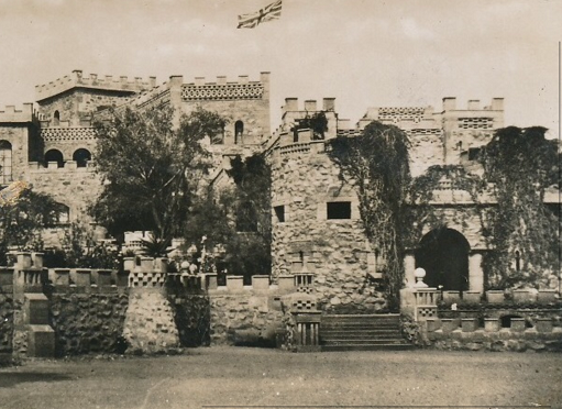 ed_pc_browns_bazaar_1930_holdengarde_castle