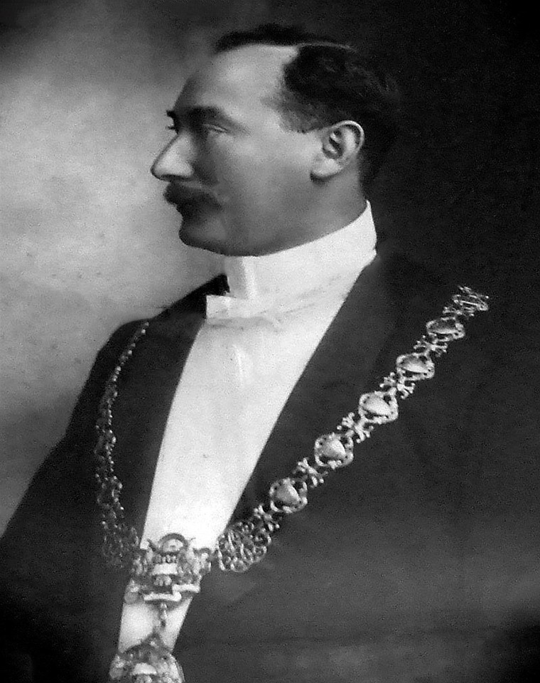 ed_mayor_1907-11_basch.JPG
