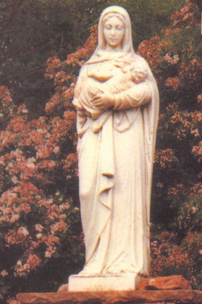 at_hosp_materdei_Statue of Our Lady, Mother of God, Ladywell.png